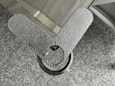 Corner protection for a 5 mm glass table