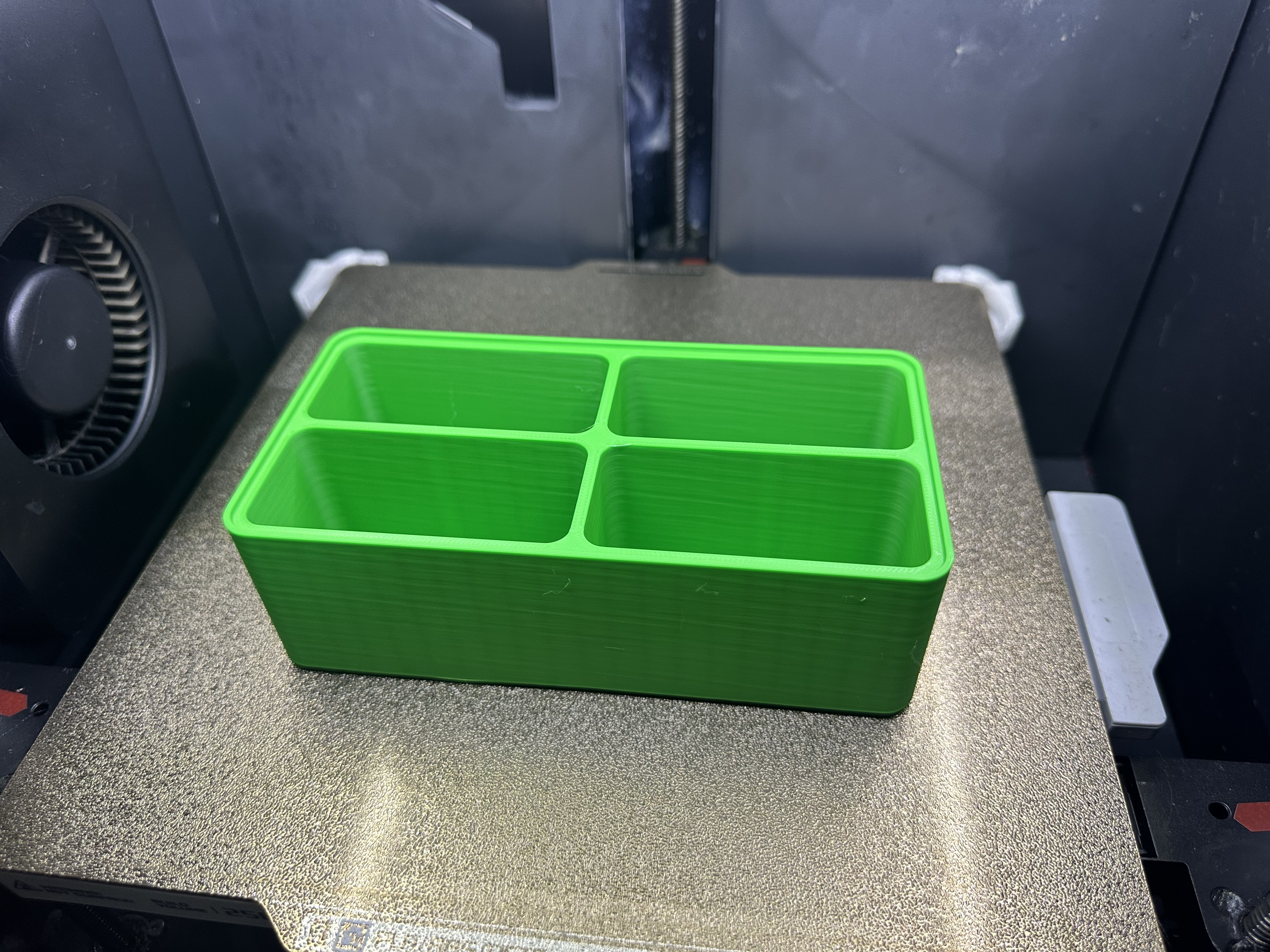 Miniatura 1 do modelo 3D 可堆叠零件收纳盒组合 16cm×16cm×5cm