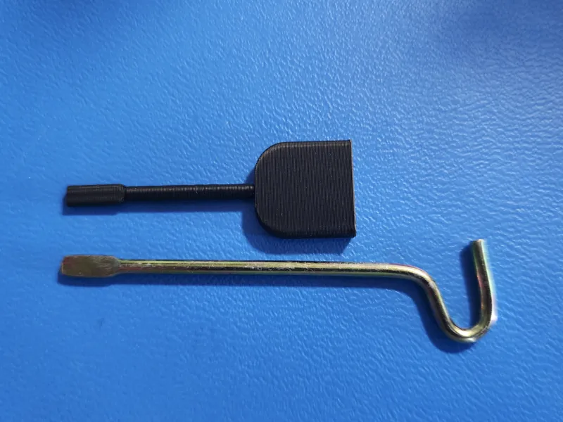 Interior door key