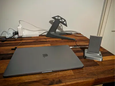 Minimalist Phone Holder