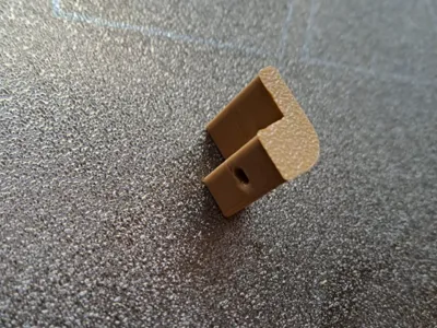 Slat wall mount for screws