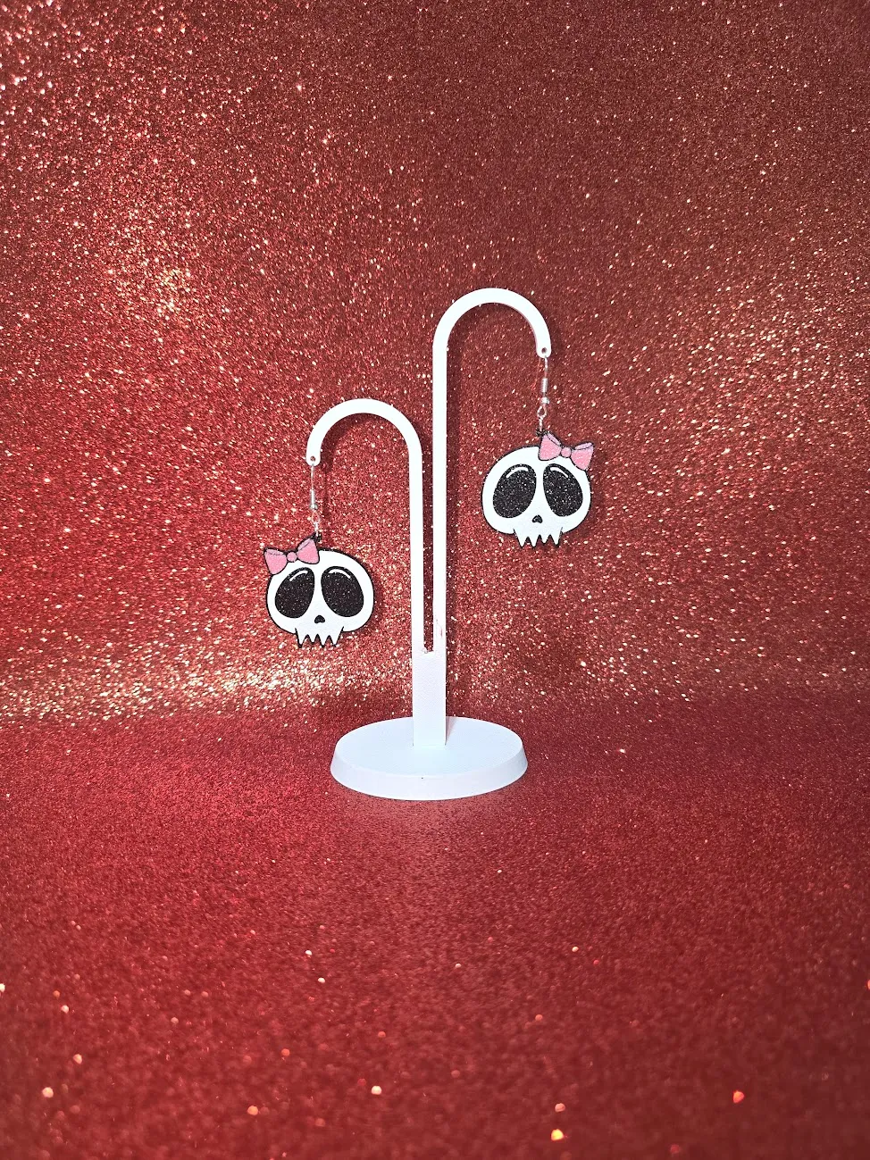 Tenderly skull earrings view 3