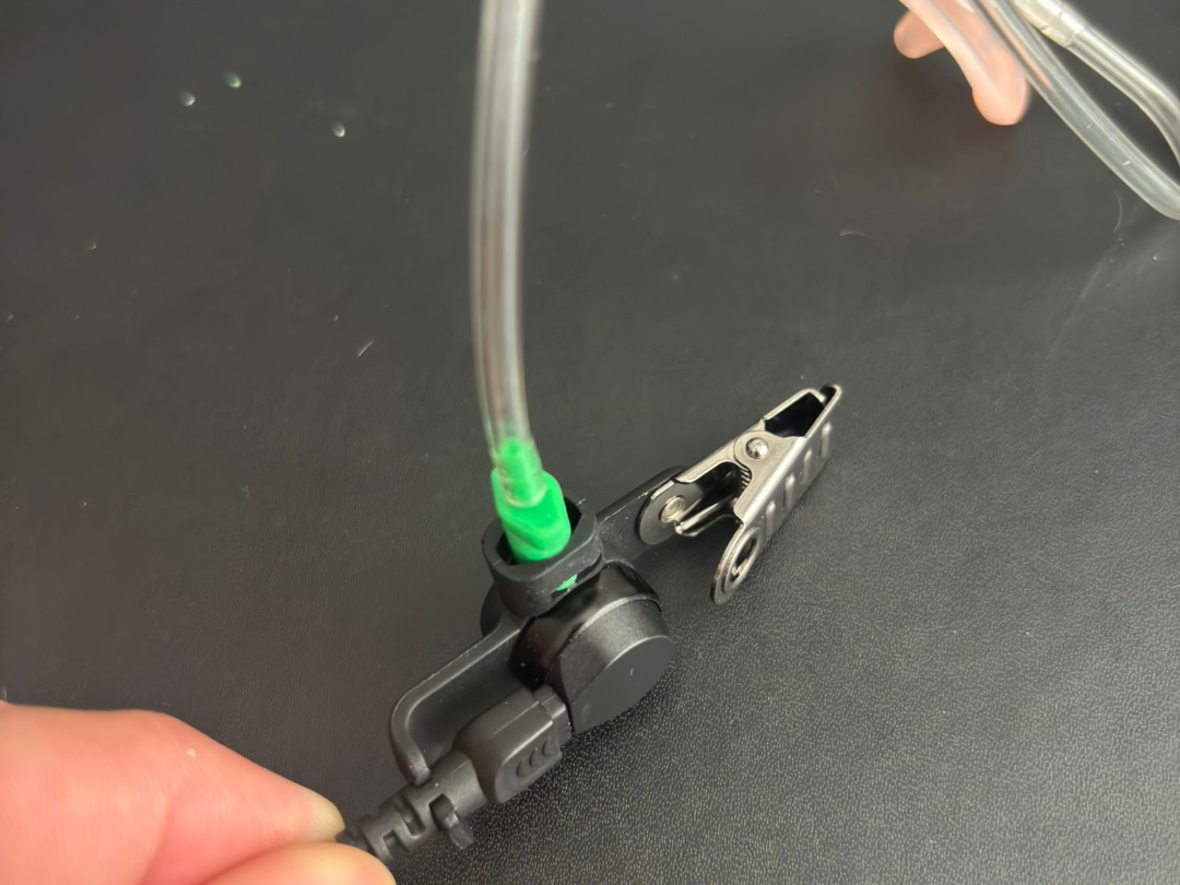 Airbus TPH900 Funkgerät Adapter zu Schallschlauch