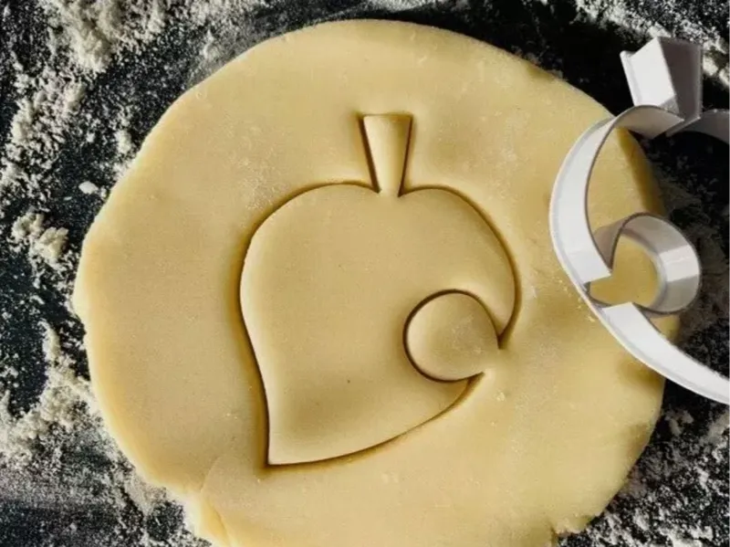 Animal Crossing Leaf Cookie Cutter 9cm