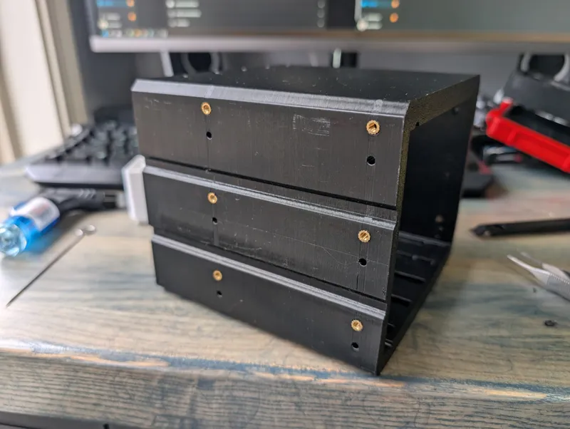 3 x 5.25in bay to five 3.5in hard drives cage