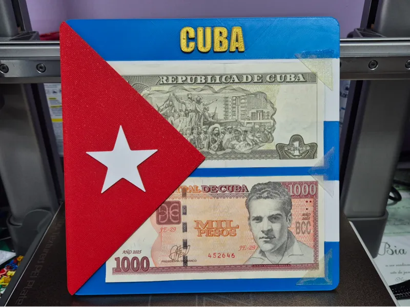 Display para cédulas de Peso Cubano