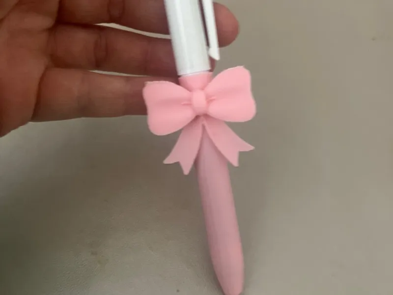 Stylo 4 couleurs noeud
