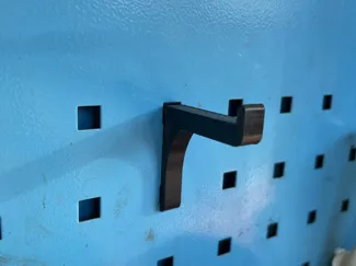 Halter für Werkzeugwagen