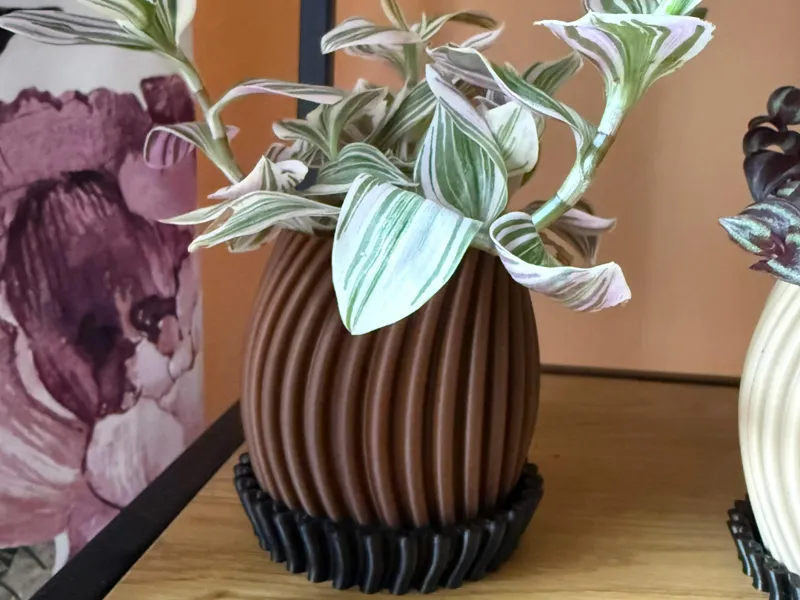 Twist Bloom Planter