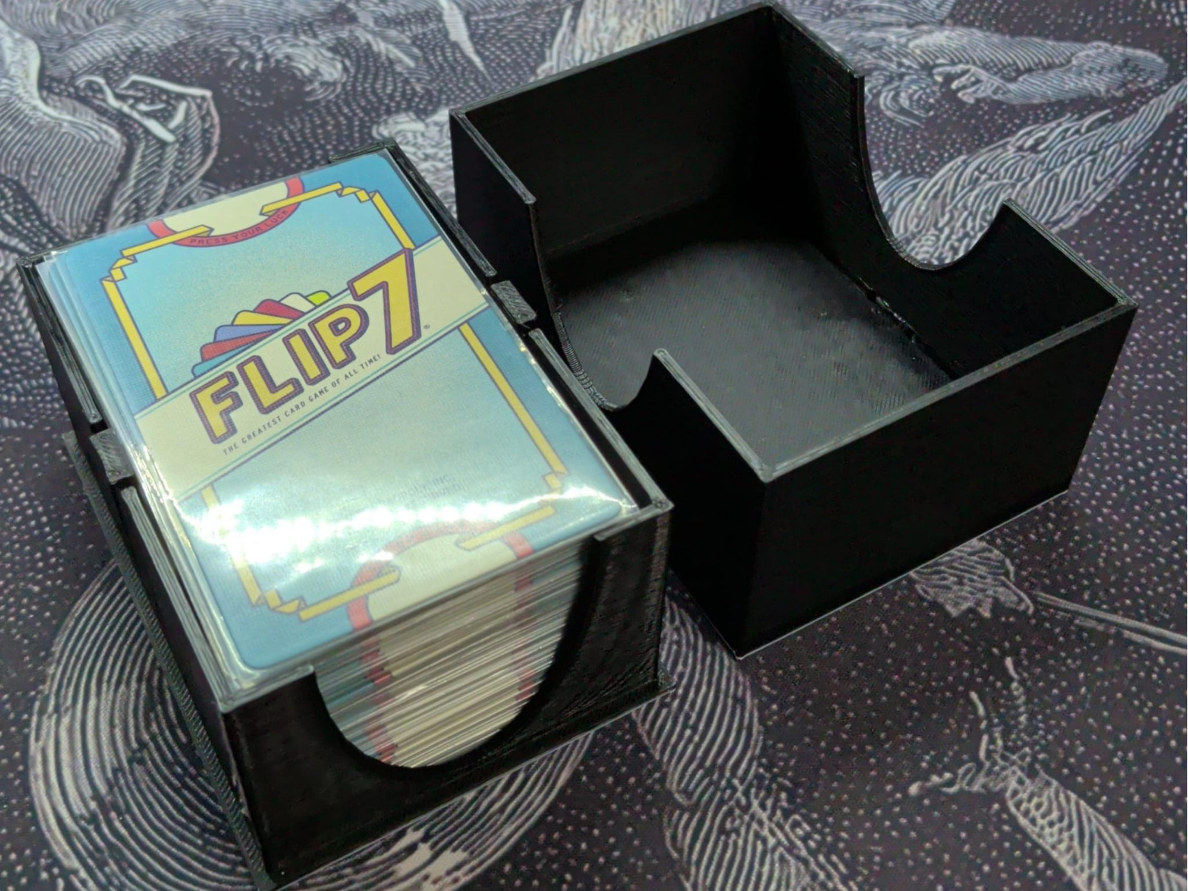 Flip 7 deck case