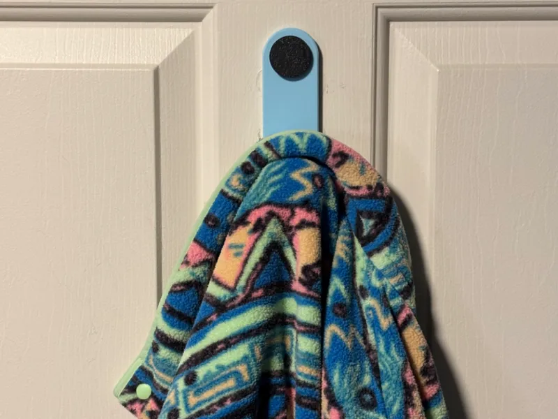 Bag and Coat Hanger: Functional and Customizable