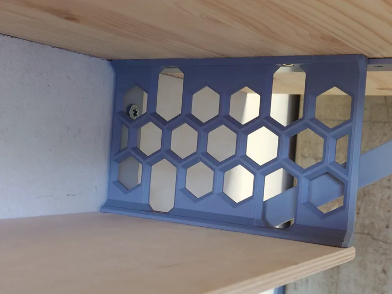 Shelf bracket / stand