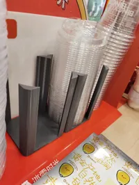 Range-gobelets double pour gobelets jetables — photo 3
