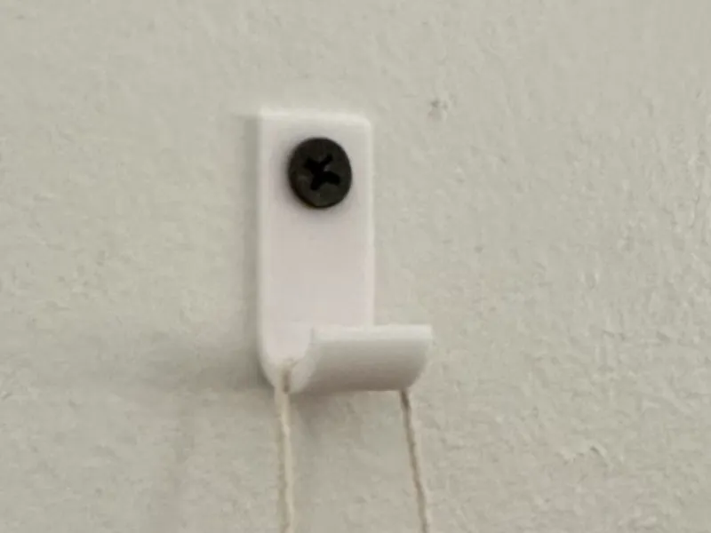 Small wall hook for #8 screw