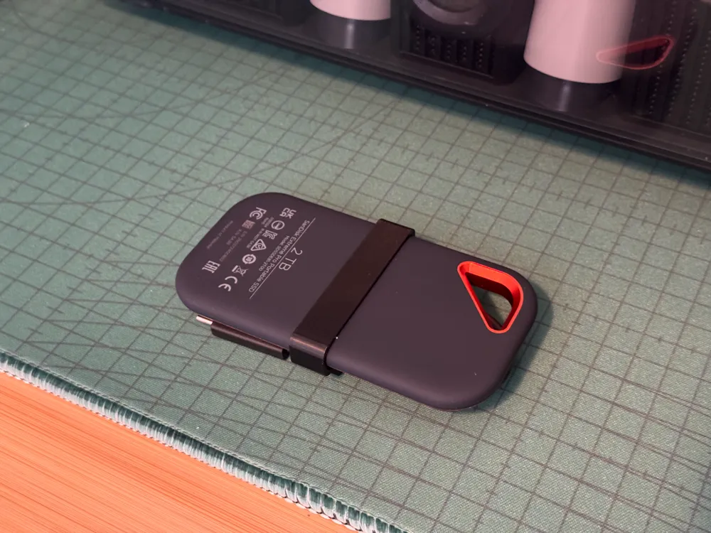 SanDisk Extreme Portable SSD Cable Organizer by ntfalcone93 - MakerWorld