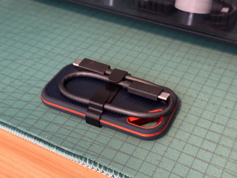SanDisk Extreme Portable SSD Cable Organizer