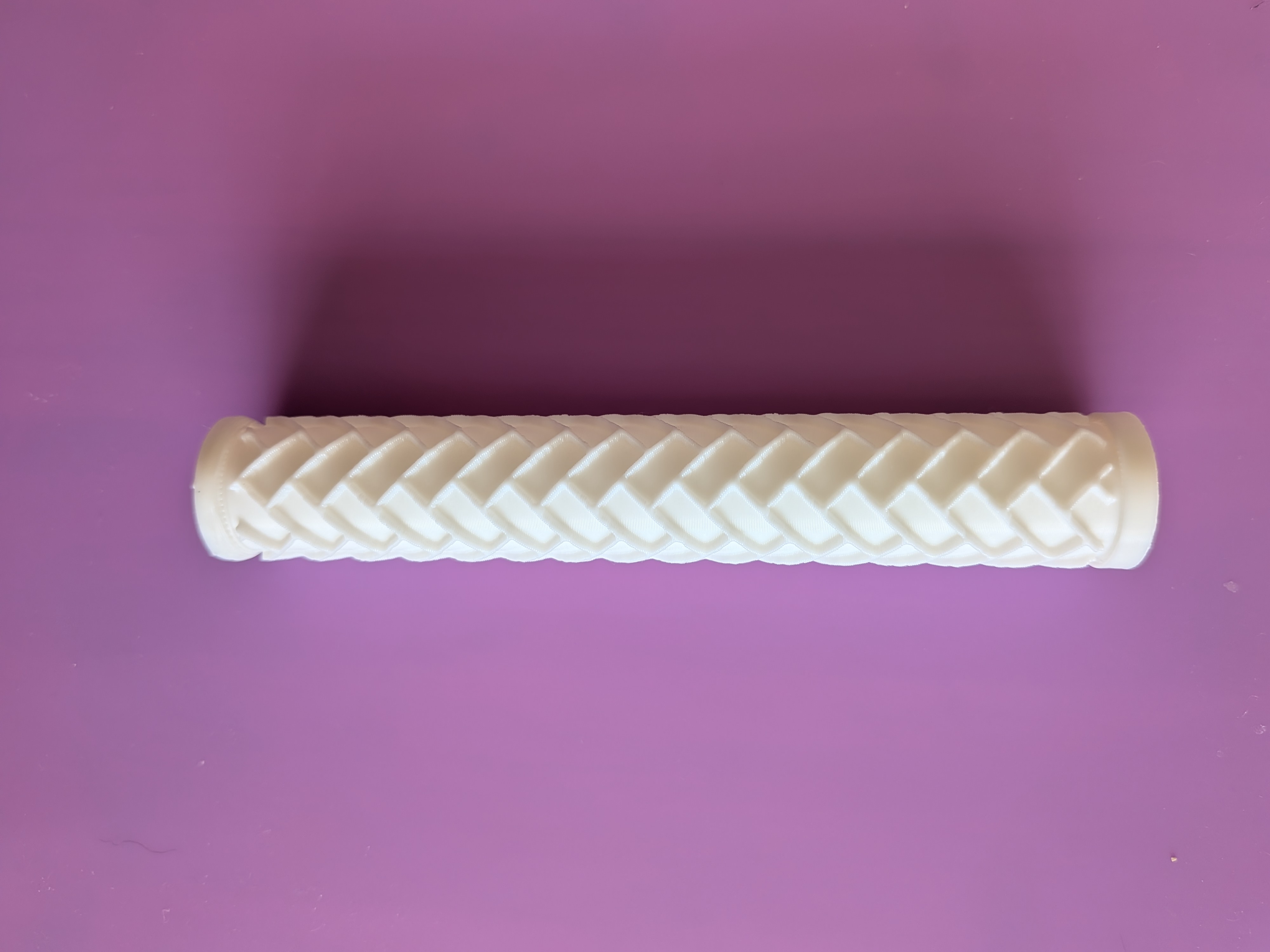Miniatura 1 do modelo 3D Texture Rolling Pin - Herringbone Brick Pattern