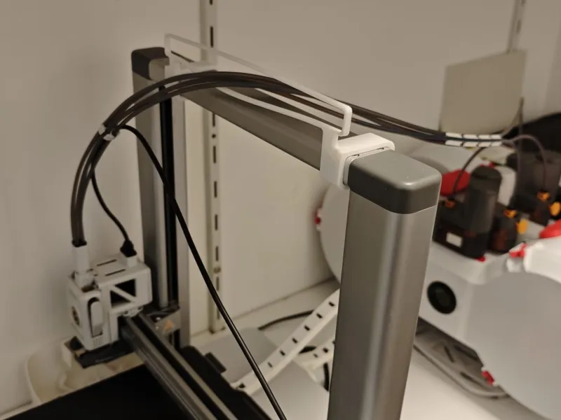 Top Mounted PTFE Tube Guide