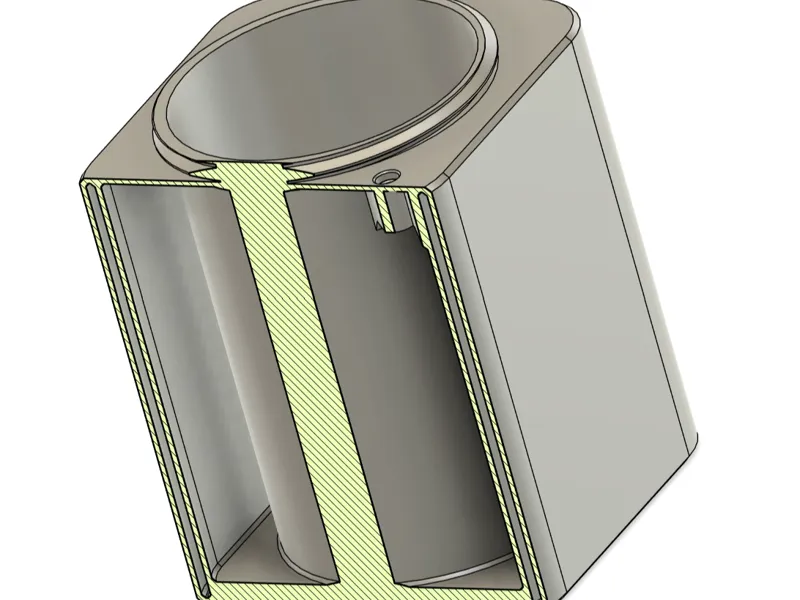 Freezable can cooler 330ml up to 8 hours cold 
