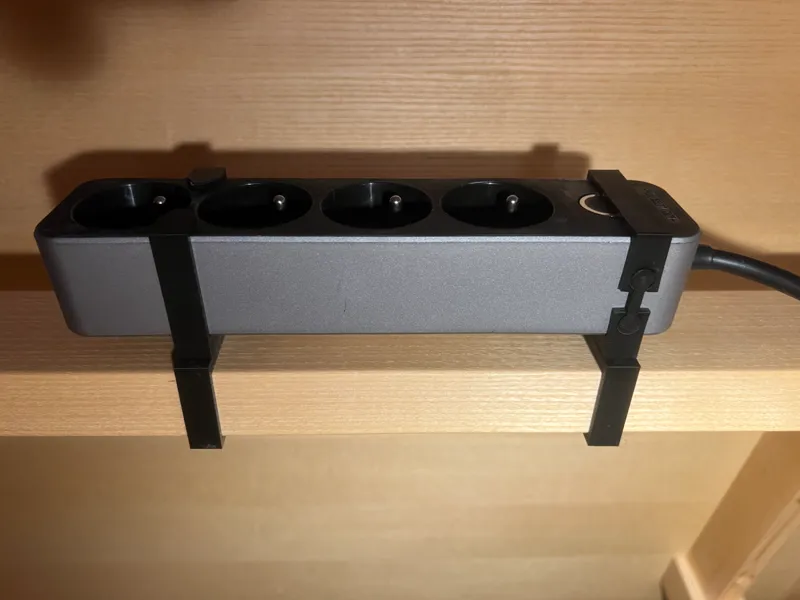 Multisocket clamp for desk