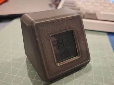 Angled Box - Xiaomi Temperature and Humidity Monitor 2 Modified for AA Battery