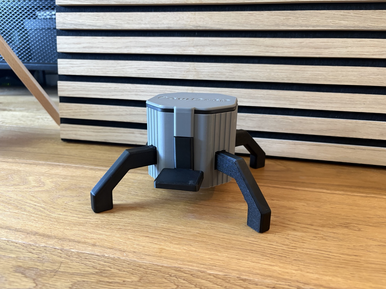 Miniatura 2 do modelo 3D PawDrop - Interactive Pet Feeder