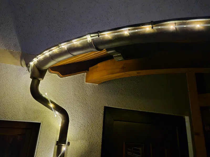 Lichtschlauch Halter für Dachrinne