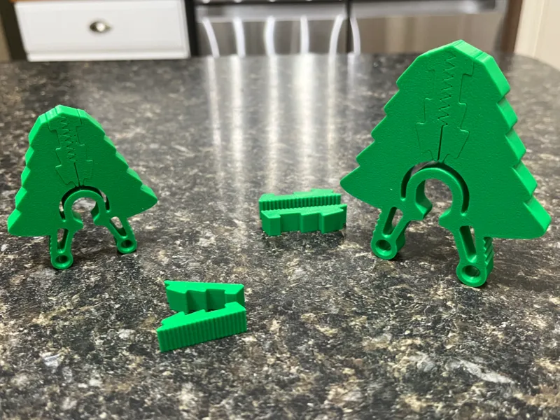 Christmas Tree Clip