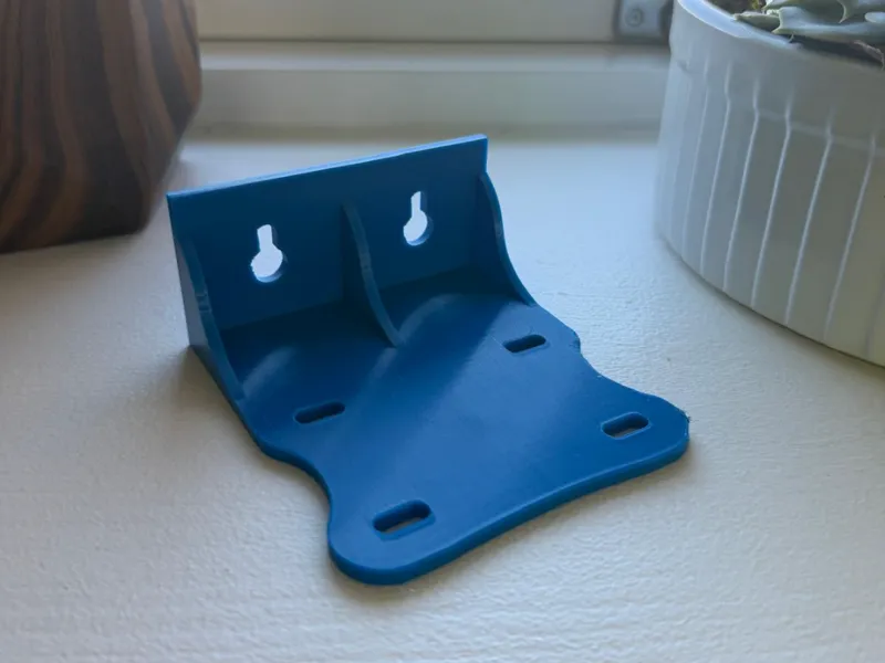 Water filter bracket