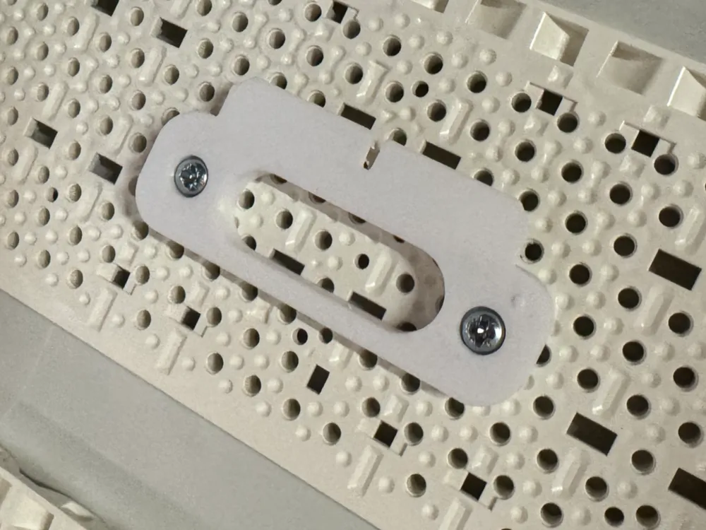 Hager Adapter for Unifi Switch Lite 8 POE Lite by rbt.trapp - MakerWorld