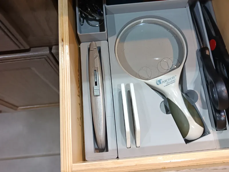 1x4 Utility Knife Grid box