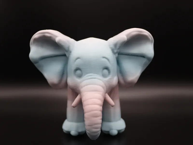 Süßer kleiner Elefant 