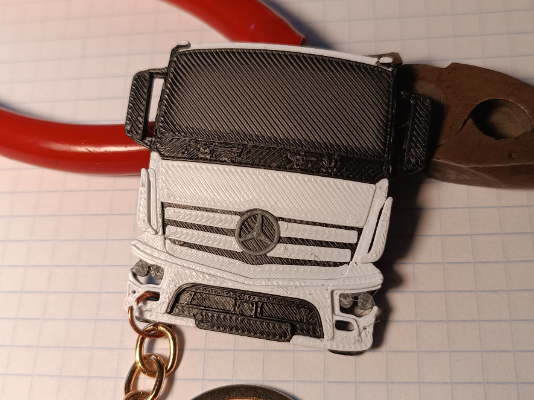 Mercedes Actros MP5 (2019) low roof keychain