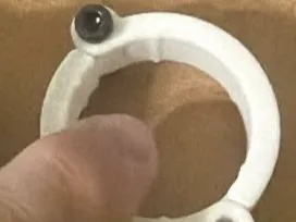 Hinged_Collar