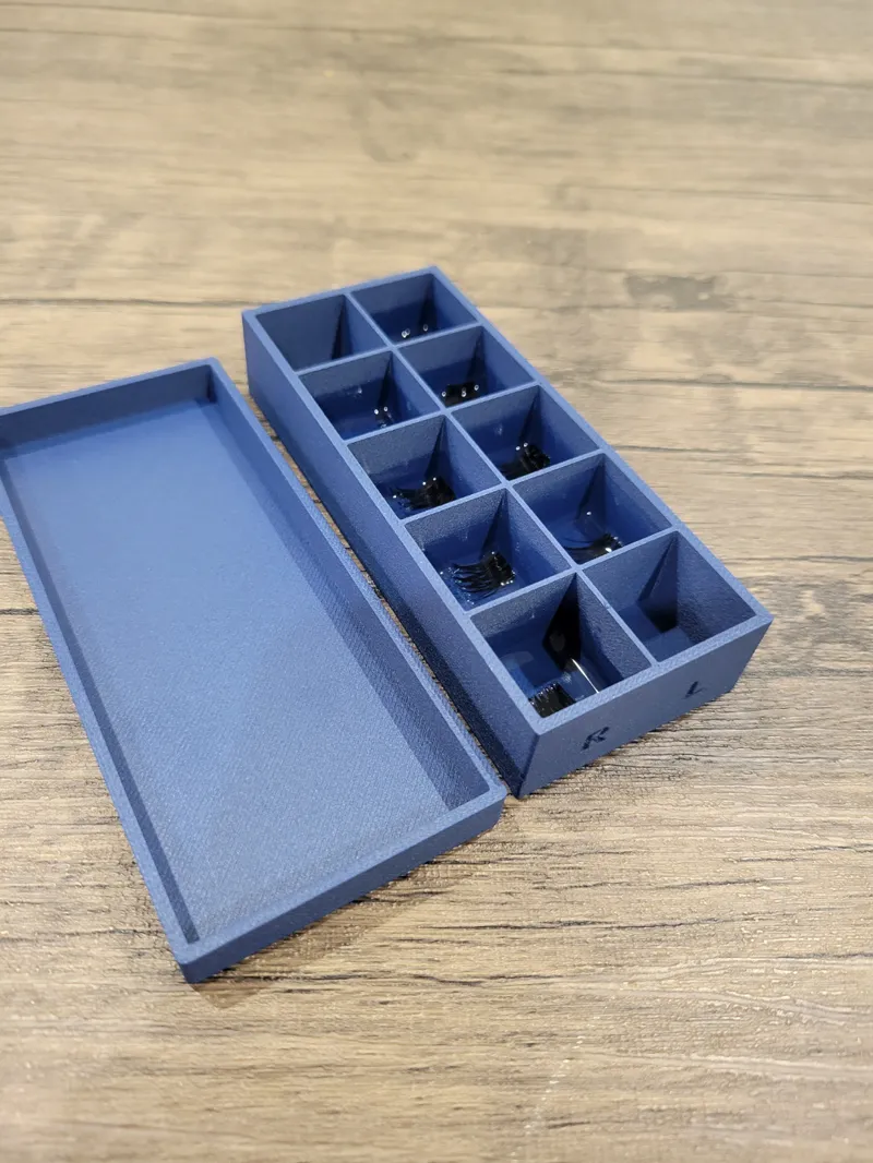 Lash Box