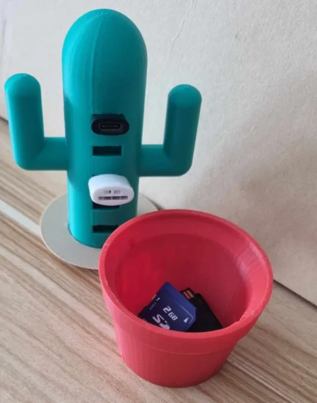Cactus USB Desk Tidy