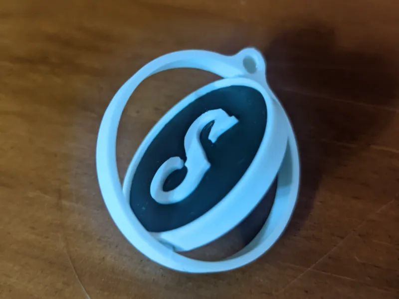 Rotating keychain