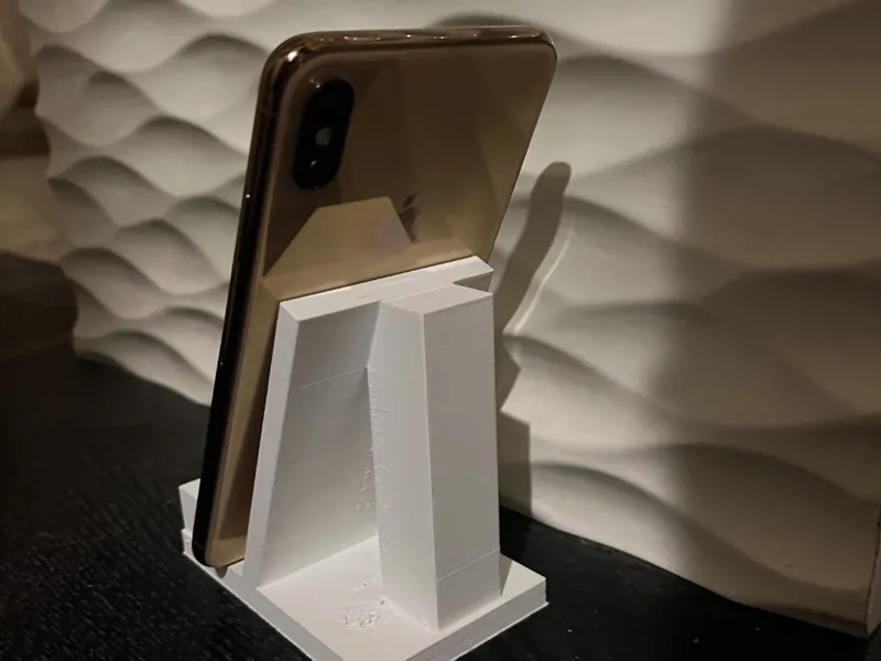 Phone stand That hides Cable