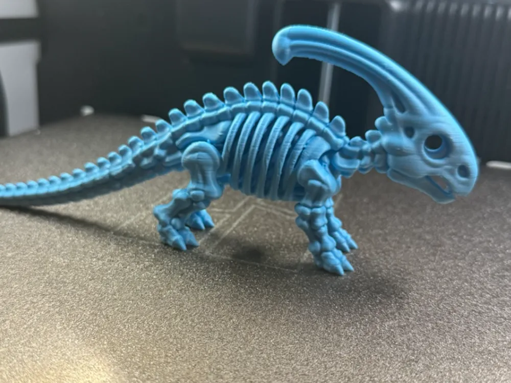 Adorno temático: Cute Parasaurolophus Skeleton. Referencia del modelo original.