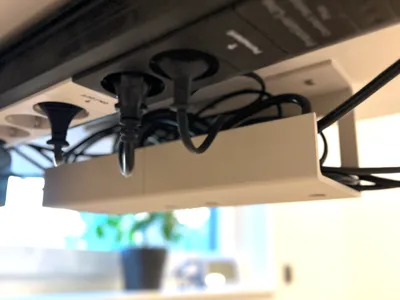 Cable duct for neat cable management