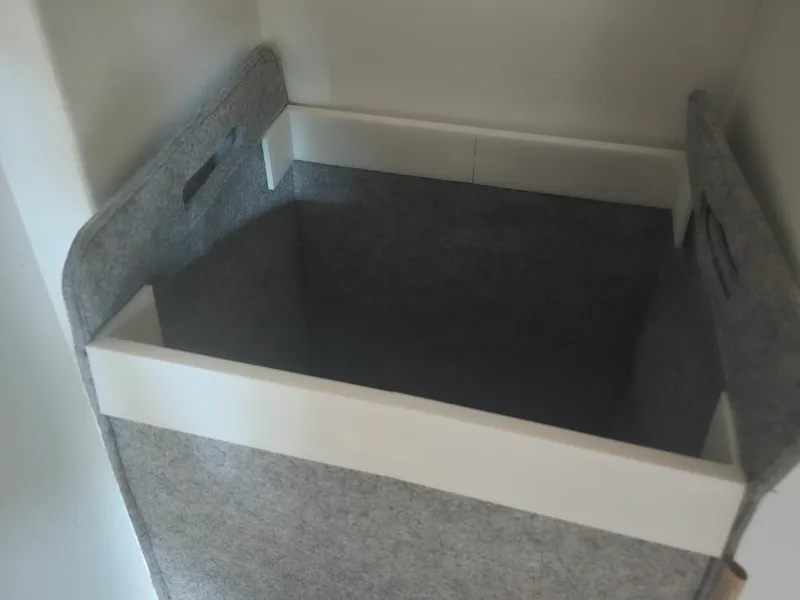 Laundry Basket Rim Stabilizer