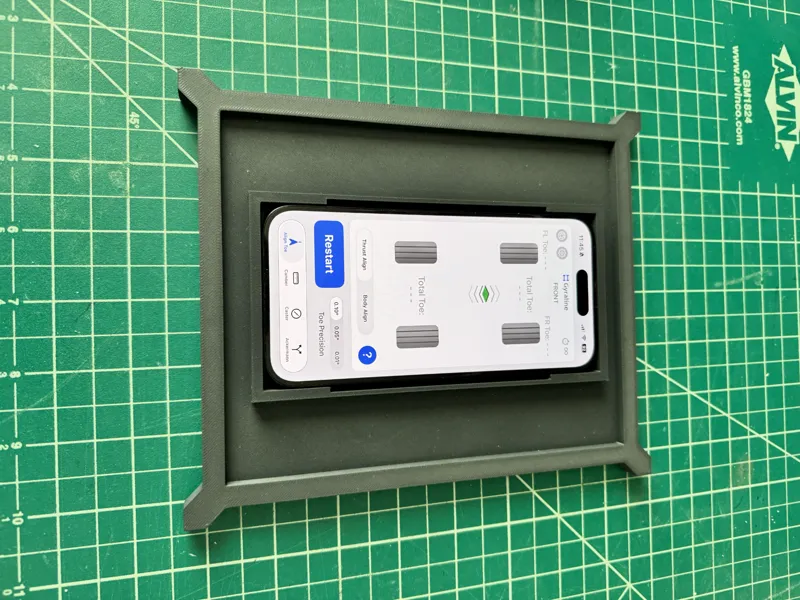 Gyraline iphone 15 Pro holder 