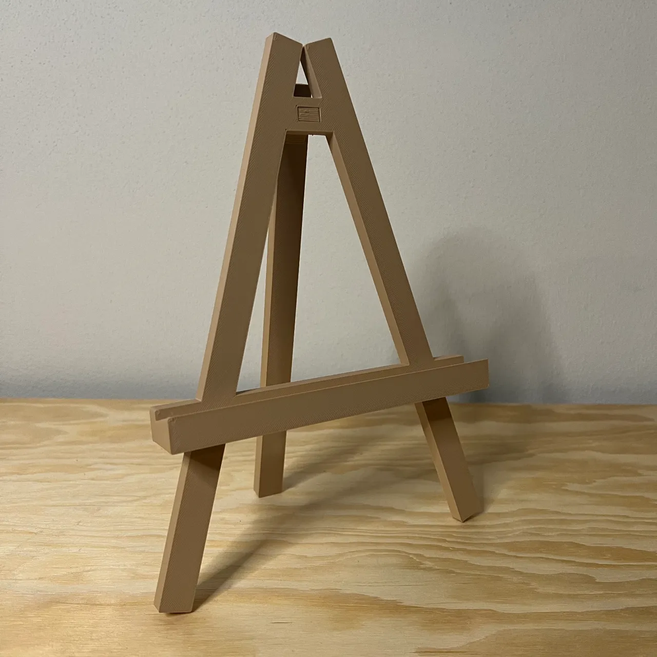 Painting easel stand for HueForge/photo/devices view 4