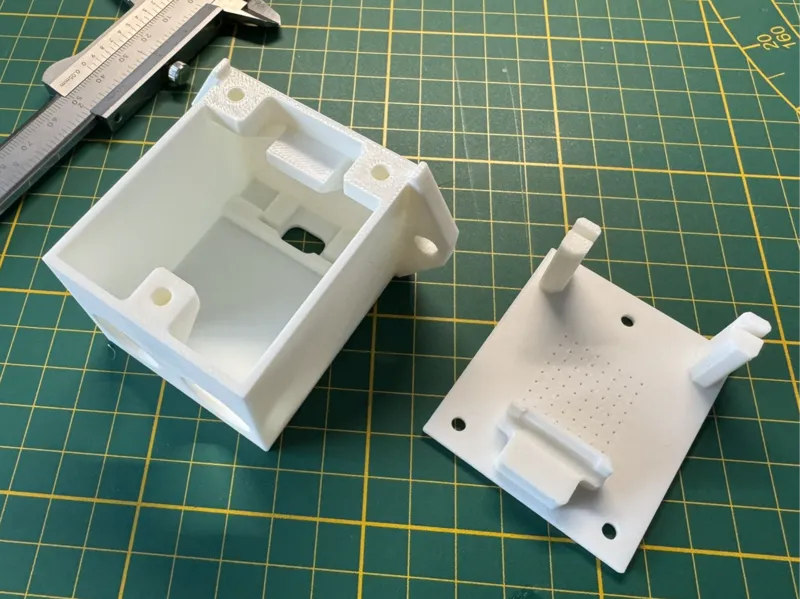 ESP8266 & HC-SR04 Housing