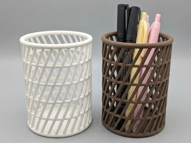 Modern Lattice Spiral Pen Holder - No supports