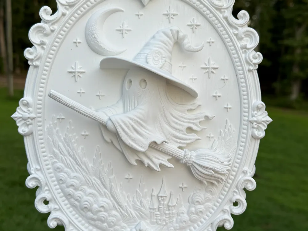 Marco decorativo: Witch Ghost in Victorian Frame. Referencia del modelo original.