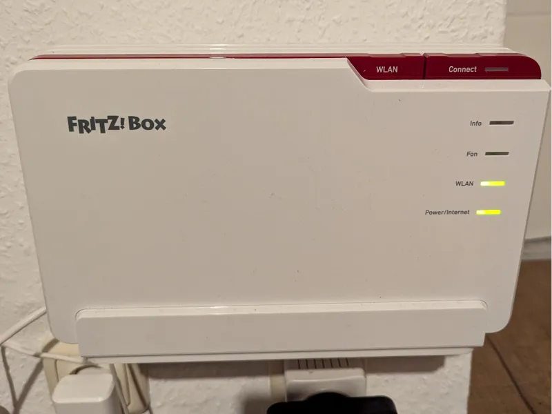 Wandhalter für die Fritzbox 5690 PRO