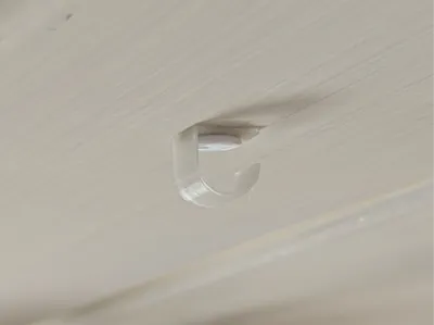 Thumbtack hook