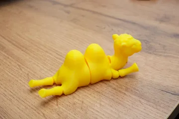 Objeto manipulable: Flexi Fidget Camel — vista de referencia 4