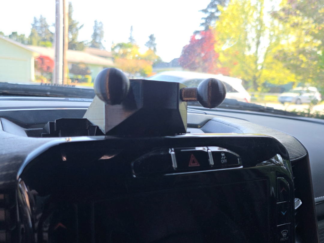 Ram 2500/3500 5th Gen 12"screen phone dash mount